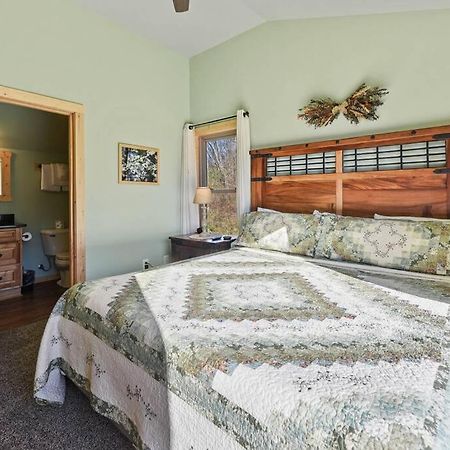 Walnut Ridge Cabin. Sleeps 7-11! Hot Tub, Pool Table, Minutes To Downtown Gatlinburg! Extérieur photo