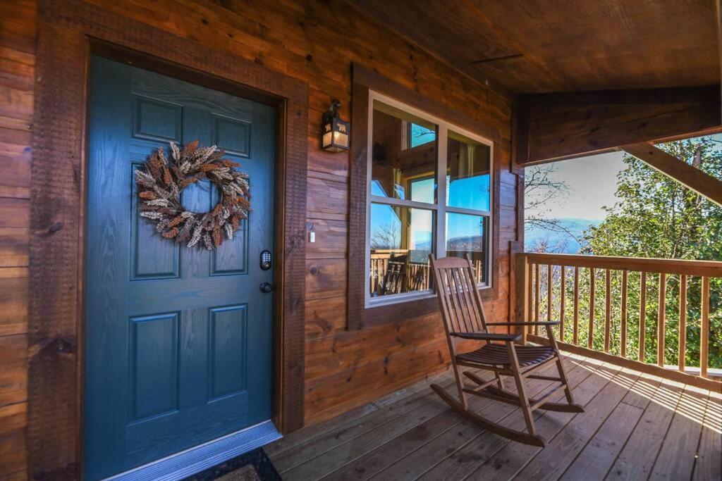 Walnut Ridge Cabin. Sleeps 7-11! Hot Tub, Pool Table, Minutes To Downtown Gatlinburg! Extérieur photo