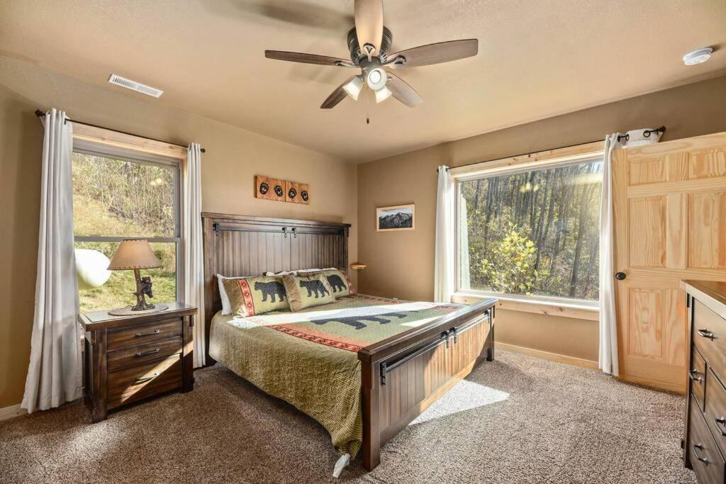 Walnut Ridge Cabin. Sleeps 7-11! Hot Tub, Pool Table, Minutes To Downtown Gatlinburg! Extérieur photo