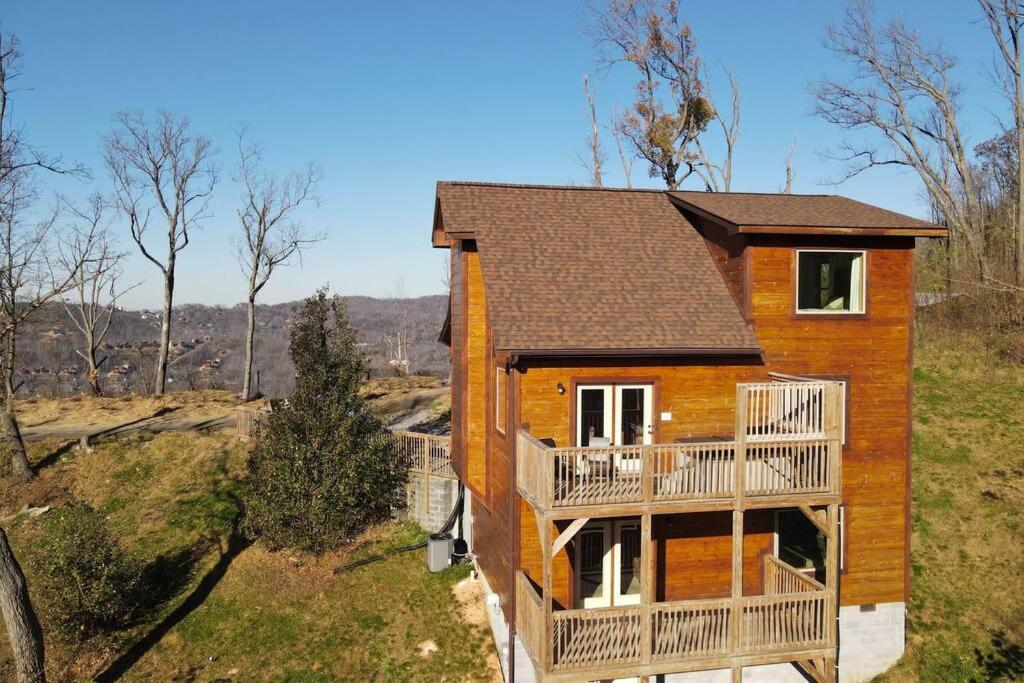 Walnut Ridge Cabin. Sleeps 7-11! Hot Tub, Pool Table, Minutes To Downtown Gatlinburg! Extérieur photo
