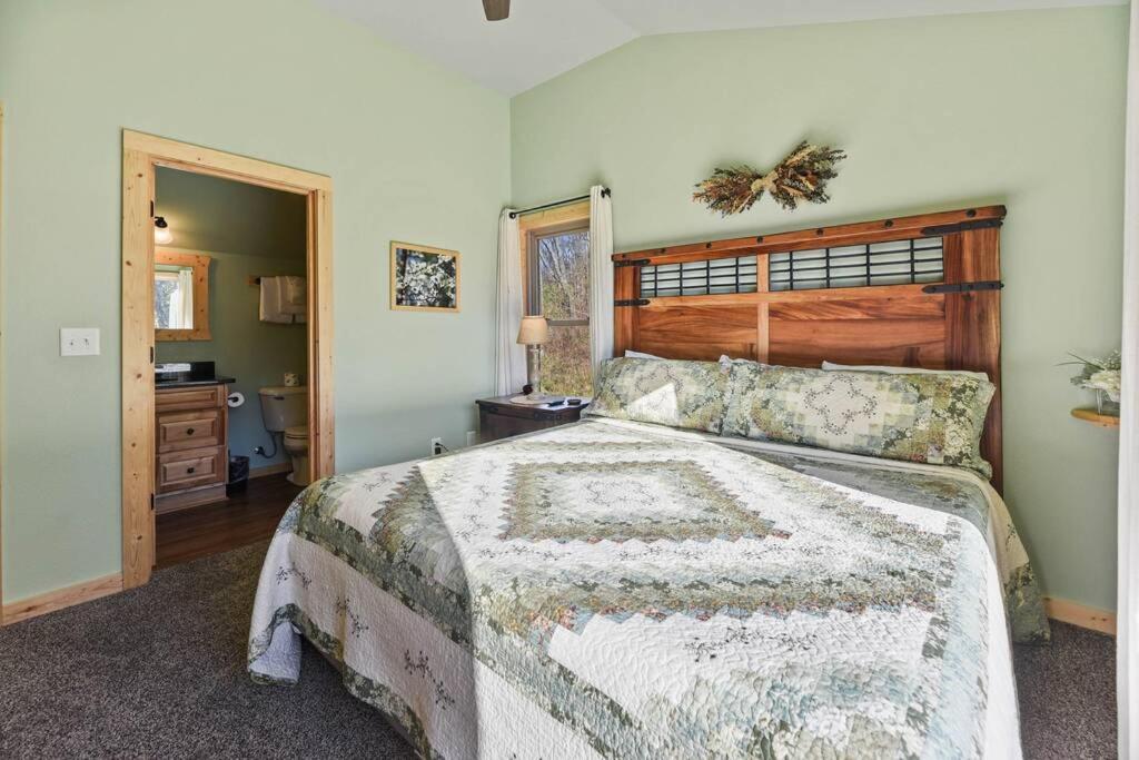 Walnut Ridge Cabin. Sleeps 7-11! Hot Tub, Pool Table, Minutes To Downtown Gatlinburg! Extérieur photo